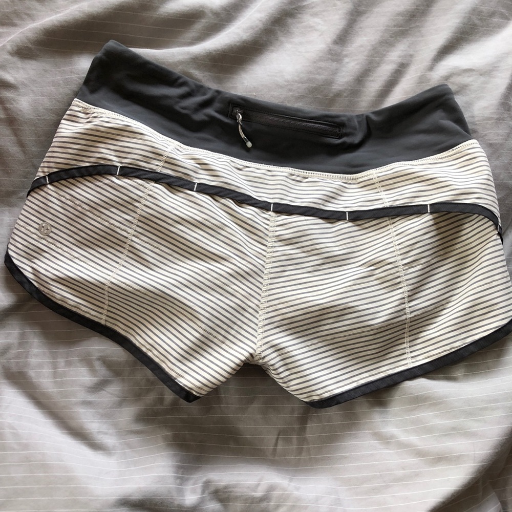 Lululemon size 6 track short
